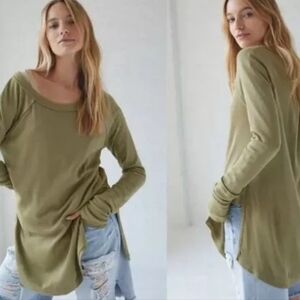 G370. Free People Snowy Thermal Long Sleeve Top in Olive Green - Size L
